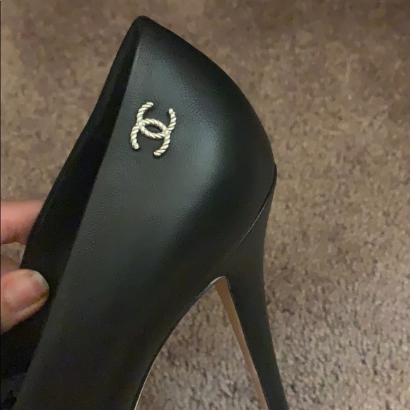 Chanel shoes size 40 - Picture 4 of 8